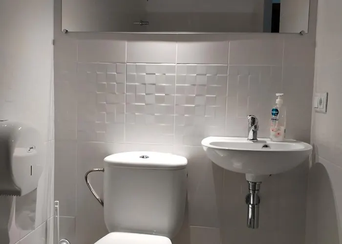 A&e * Манисес