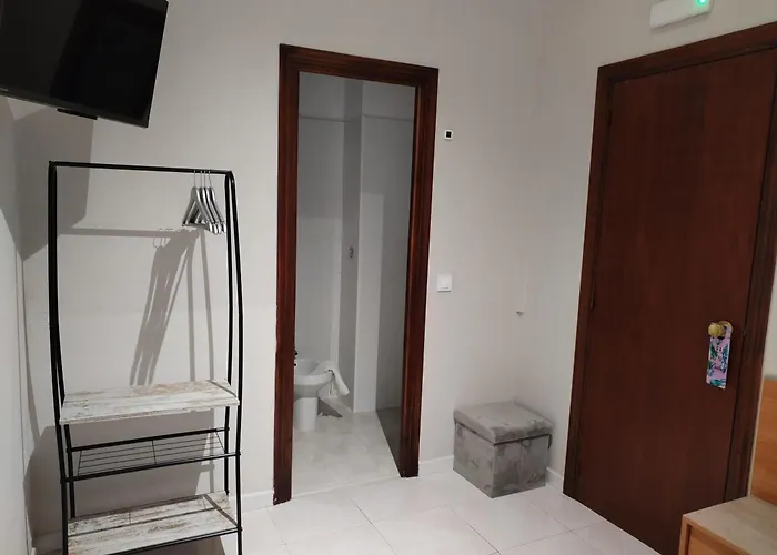 A&e * Манисес